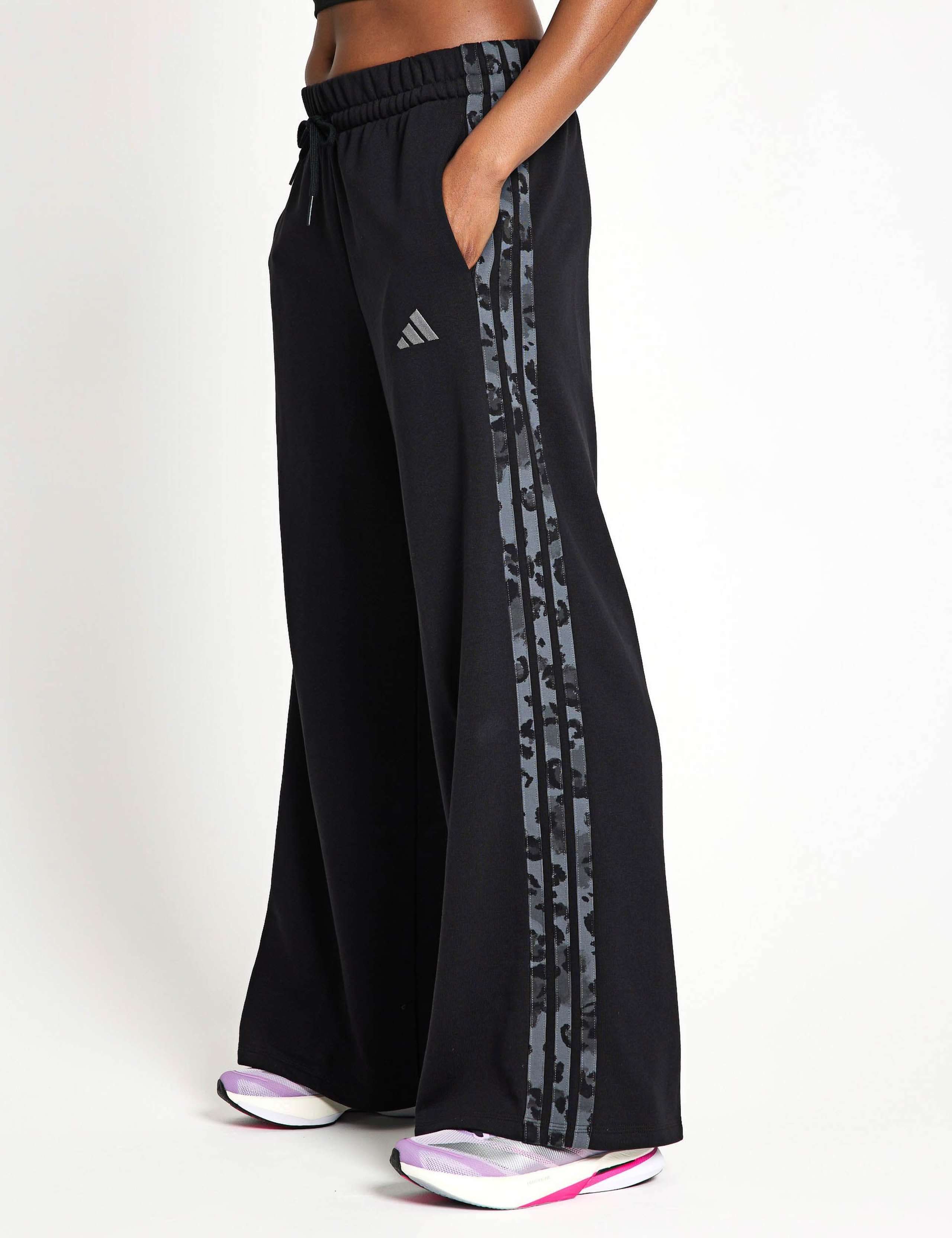 Adidas wide legs pants