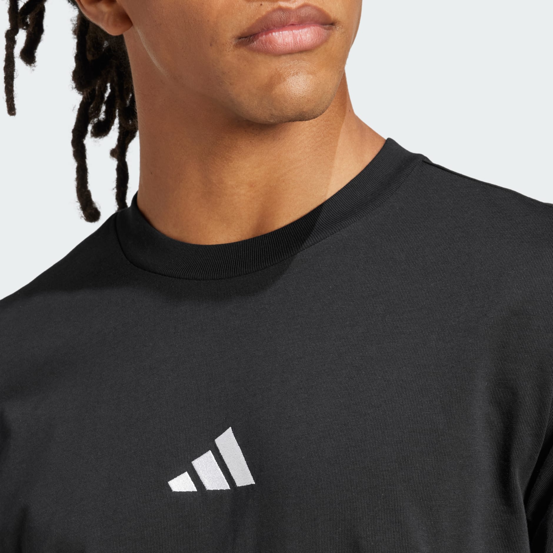 Adidas men Essentials Small Logo Single Jersey Tee