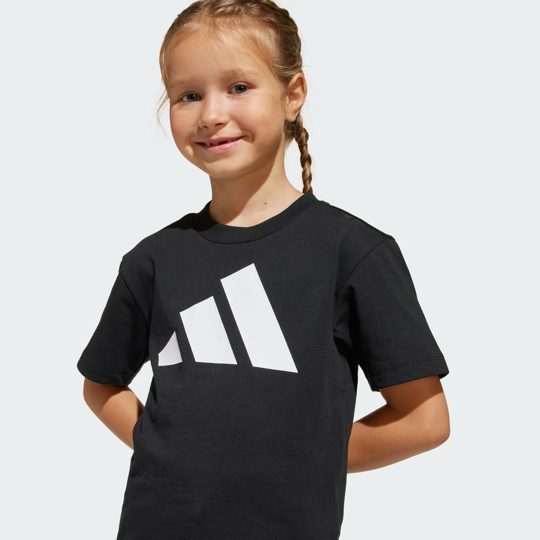 Adidas T-shirt